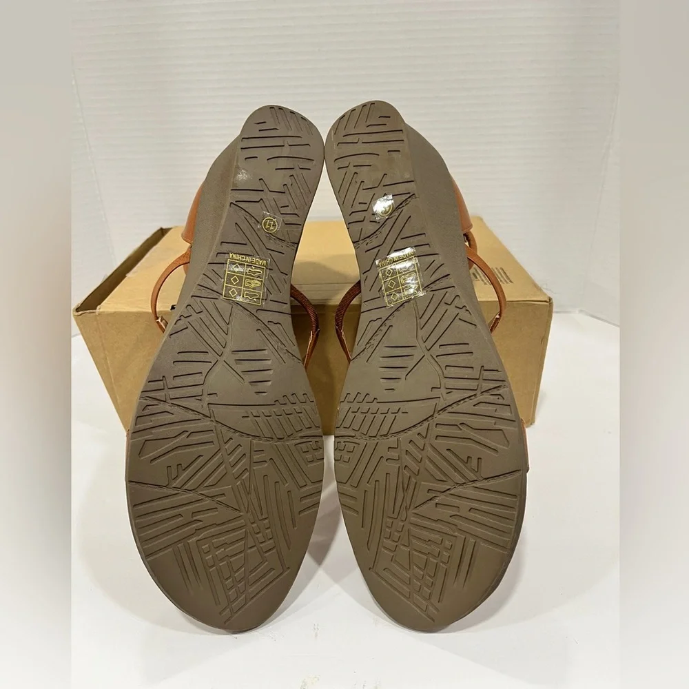 Journee Collection Womens‎ Trayle Wedge Sandals. Size. 11. Color. Tan